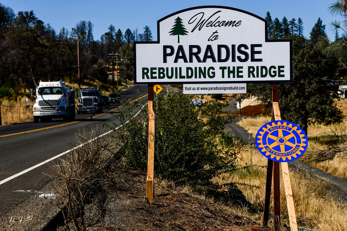 paradise-california-rebuilding-sign